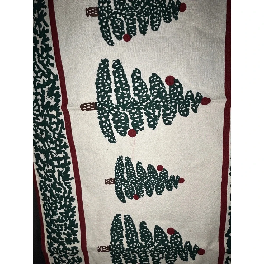 N/A holiday table